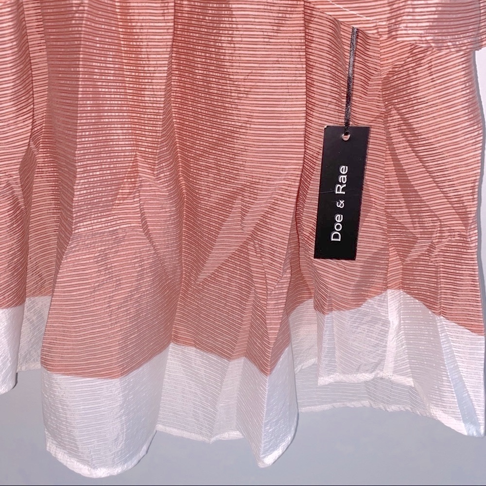 NWT ADORABLE OFF SHOULDER BOUTIQUE TOP - SMALL, MEDIUM OR LARGE - Picture 4 of 5